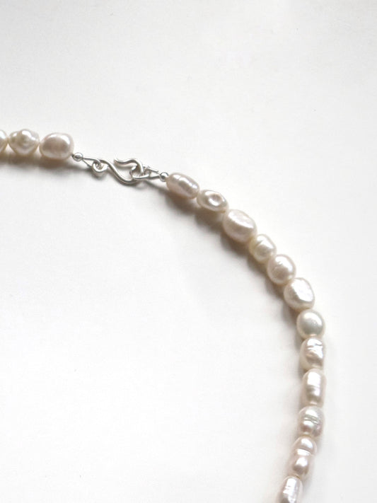 xx Organic shaped Freshwater Pearls Necklace